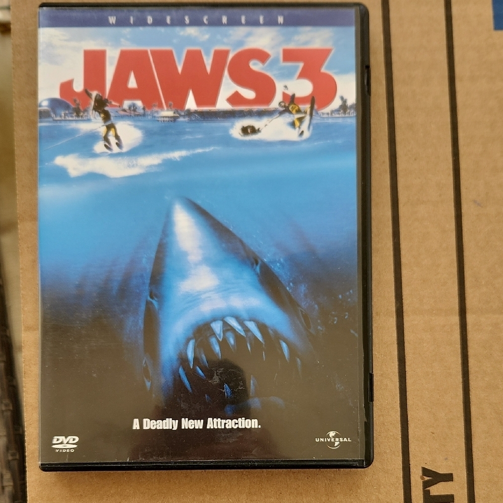 Jaws 3 DVD